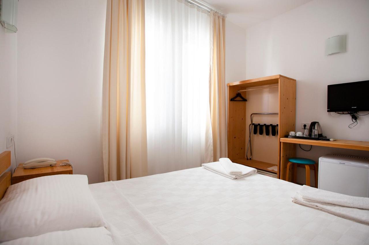 דטקה Zephyros City Otel מראה חיצוני תמונה