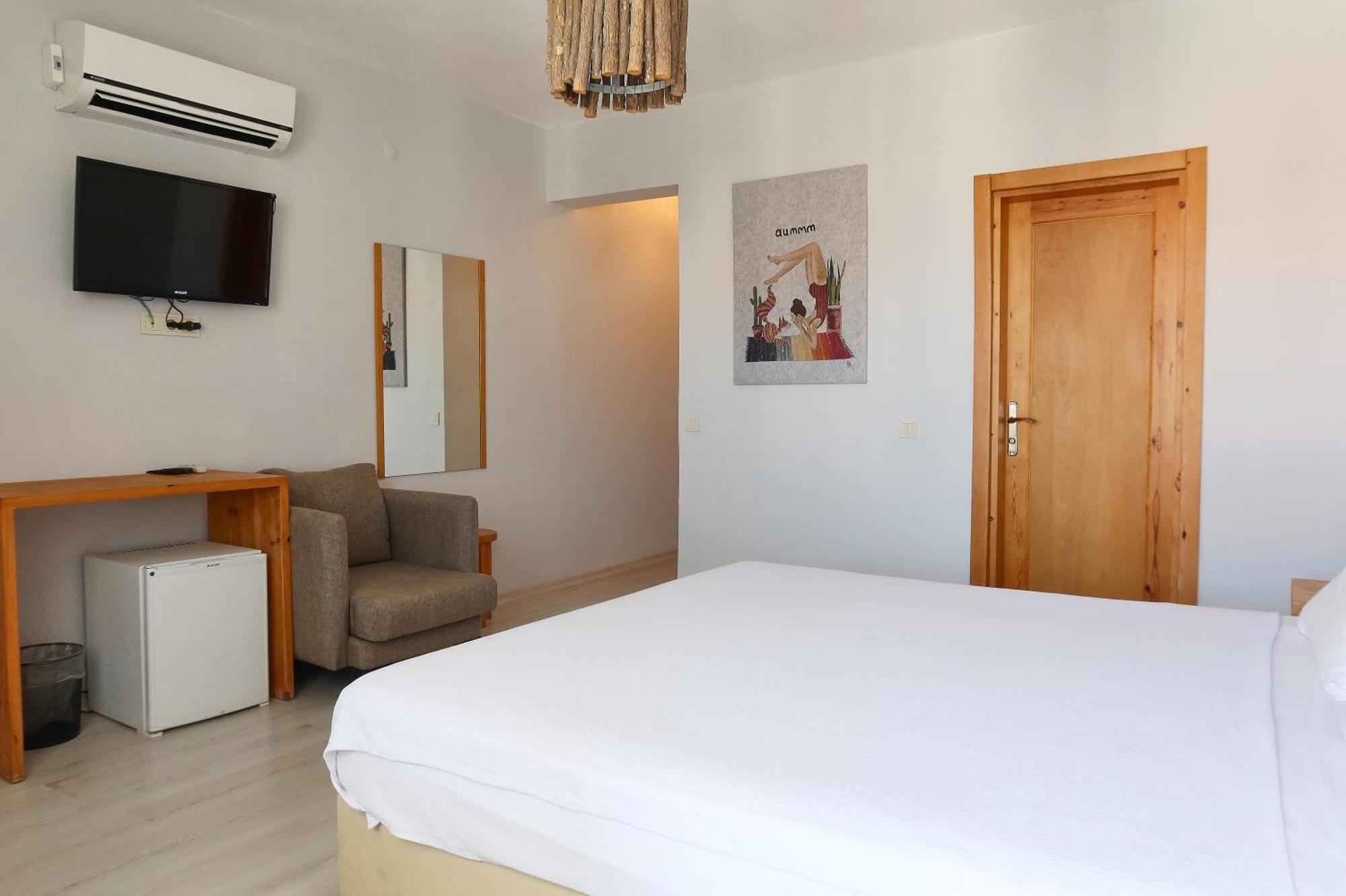 דטקה Zephyros City Otel מראה חיצוני תמונה